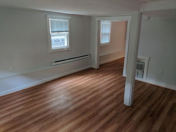5th image of 19 Foote St APT C