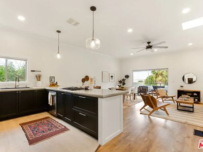 1435 Avon Ter, Los Angeles, CA, 90026