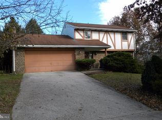 5496 Bearcreek Dr, Mechanicsburg, PA 17050