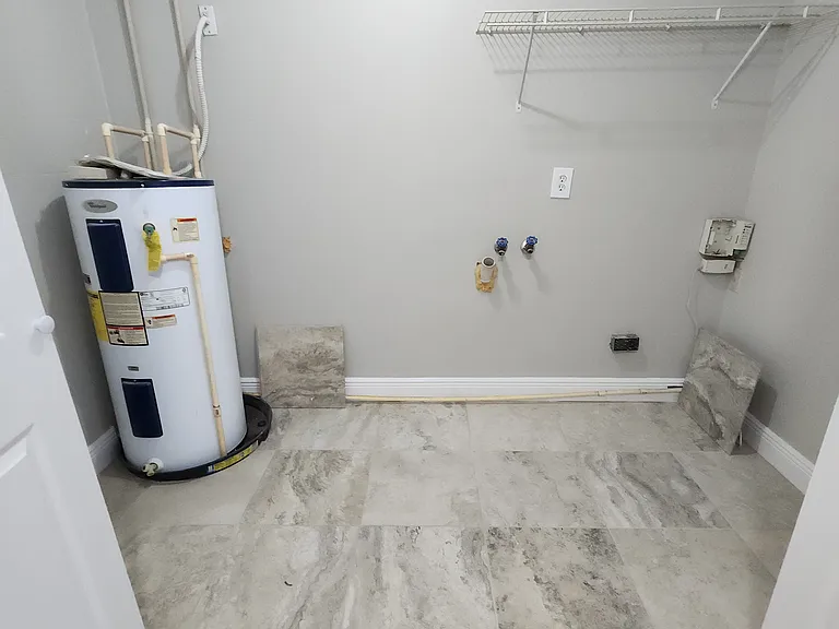 5603-5603 Struthers Ct SE — Photo 17