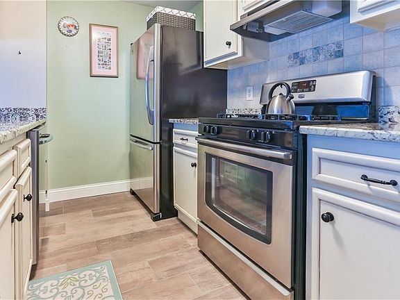 2nd image of 9570 E Idlewood Dr