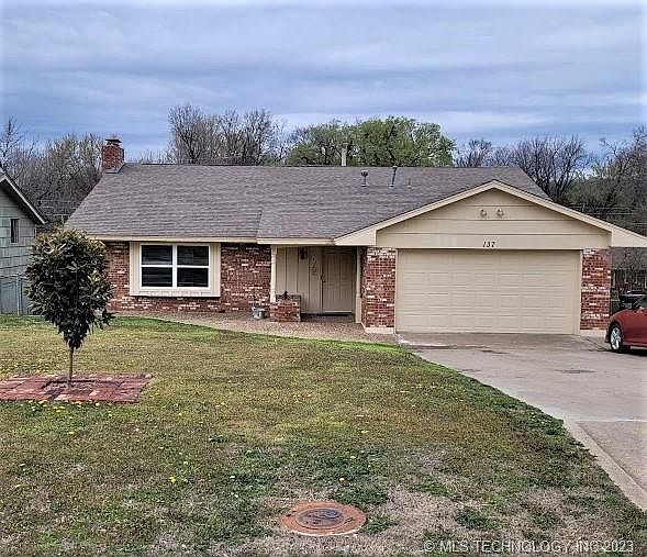 1st image of 137 Fleetwood Pl