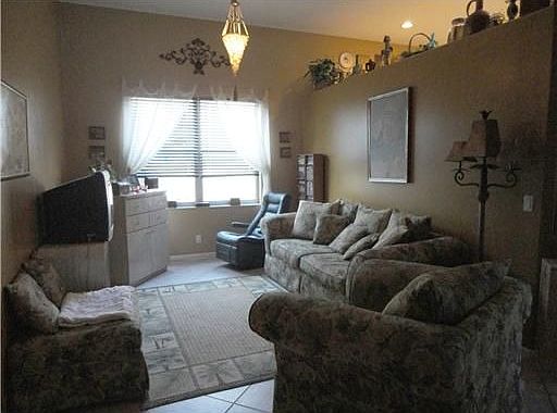 4th image of 5742 La Gorce Cir