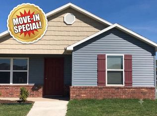 5002 W Claxton Cir, Fayetteville, AR 72704