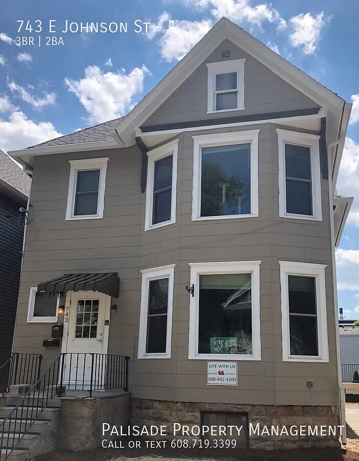 743 E Johnson St — Photo 1
