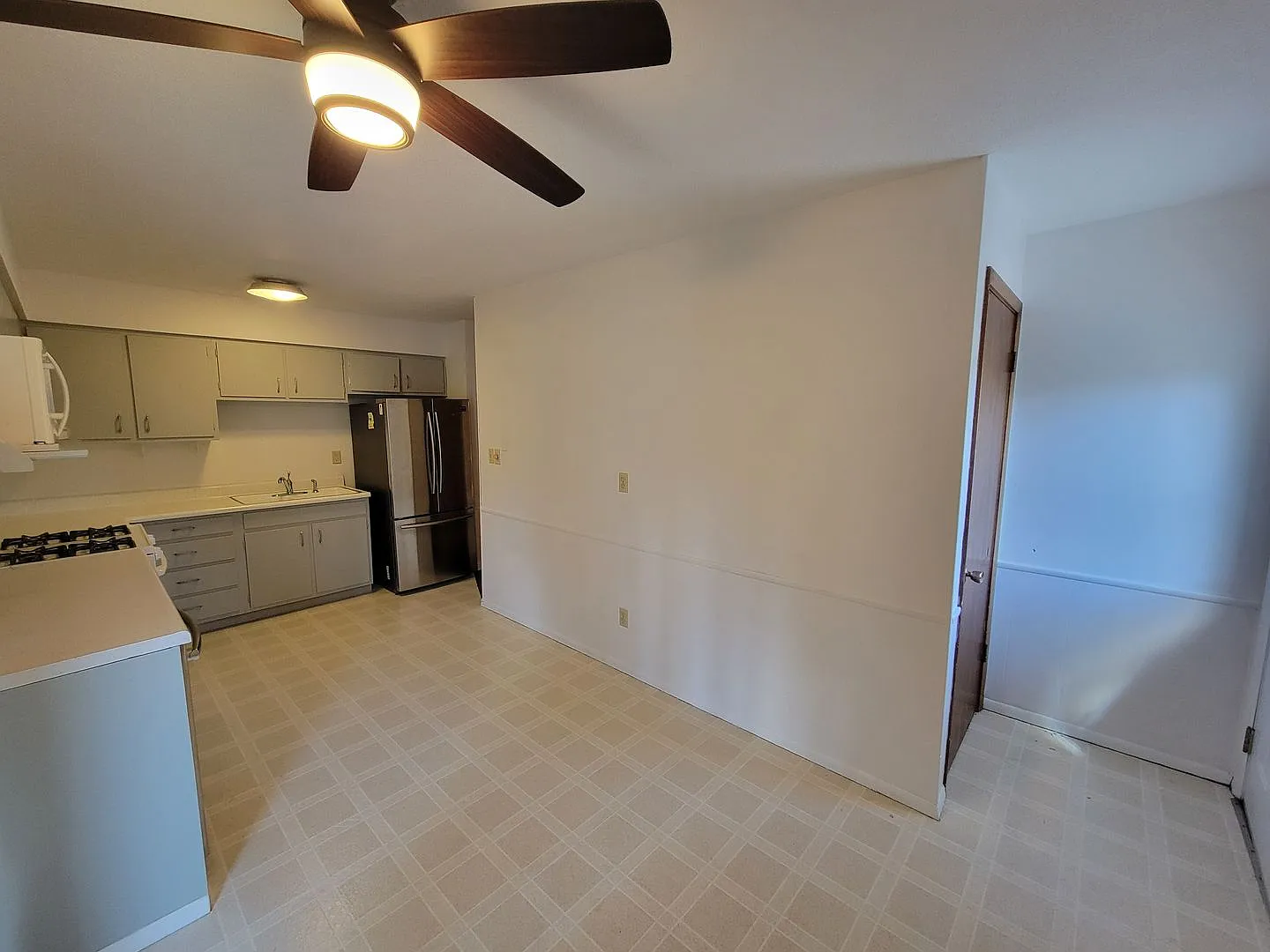 4 Bed 2 Bath Single-Family Home for RENT — Photo 2