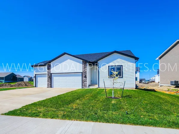 680 NW Rosemont Dr, Waukee, IA 50263