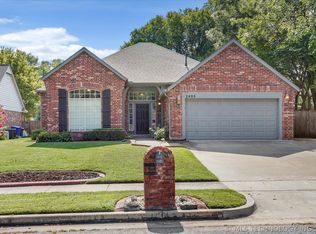 2405 S Willow Ave, Broken Arrow, OK 74012