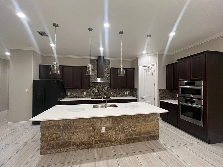 4811 Viewcrest Rd — Photo 8