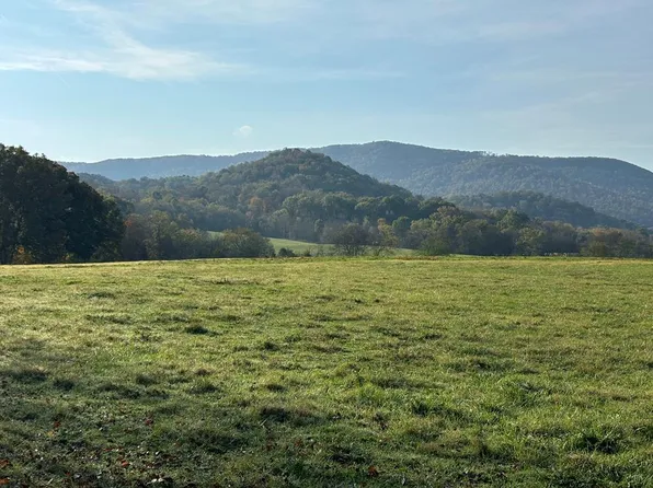 7778 E Valley Rd, Pikeville, TN 37367