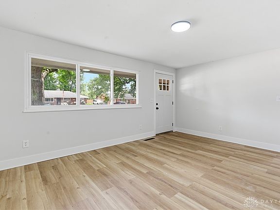 4th image of 4731 Powell Rd