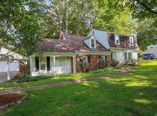 1515 Cedarbluff Dr, Henrico, VA 23238