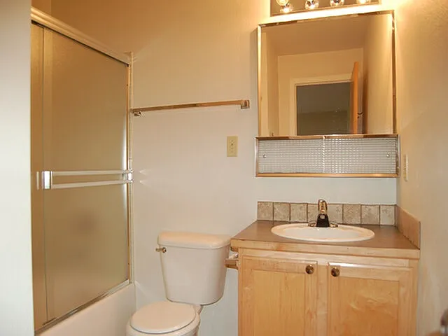 2 bedroom, 1 bathroom 2 bedroom, 1 bathroom