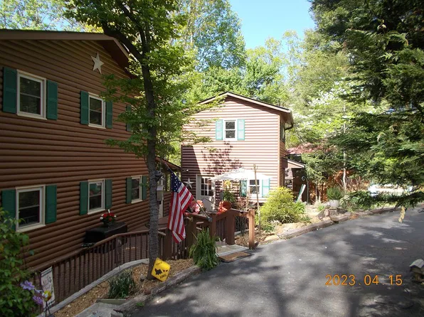 605 Laurel Ridge Dr, Ellijay, GA 30536