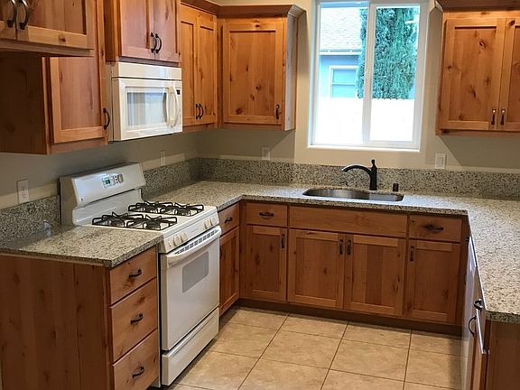 2nd image of 1207 Warner St #B