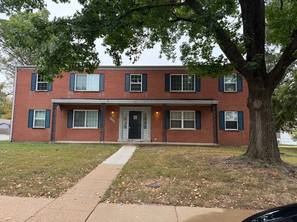 3984 Brittany Cir #D, Bridgeton, MO 63044