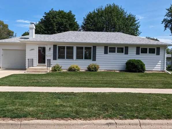 1203 W 5th St, Spencer, IA 51301