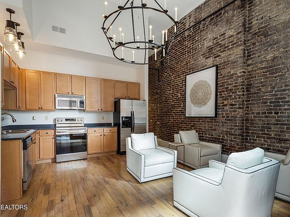 5th image of 122 S Gay St APT B103
