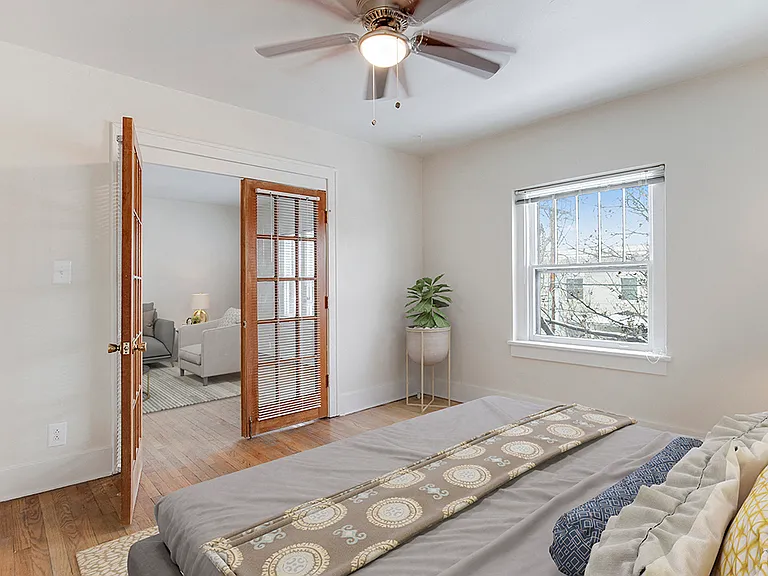 Corona Court Apartments — Photo 5