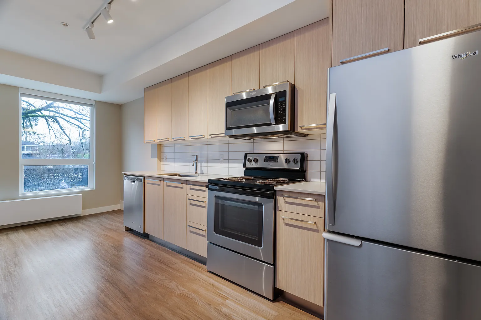 2468 Balaclava St #2B-2Ba-813Sqft photo 1