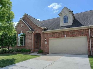 22776 Amber River Dr, Macomb, MI 48042