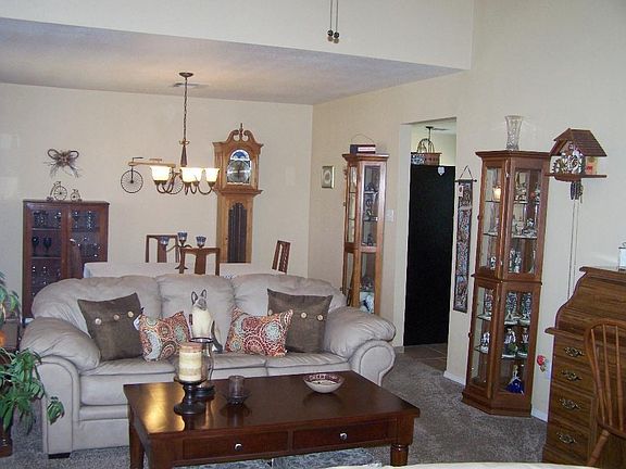 Living Room - Dining Area