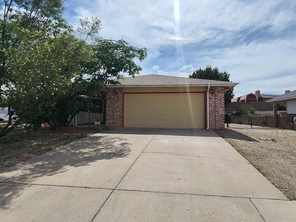 1st image of 2513 Twin Buttes Dr NE
