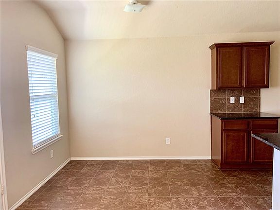 4th image of 1125 Roman Dr