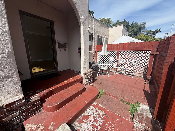 2nd image of 1115 N Curson Ave