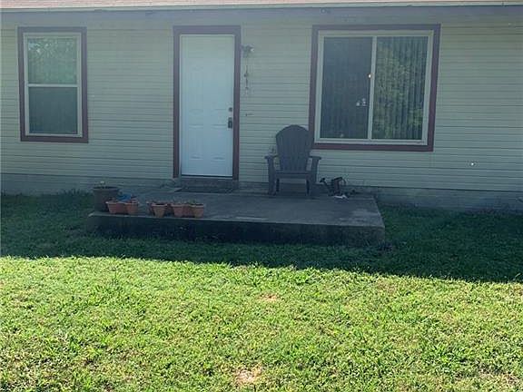4th image of 2408 Jerome Dr