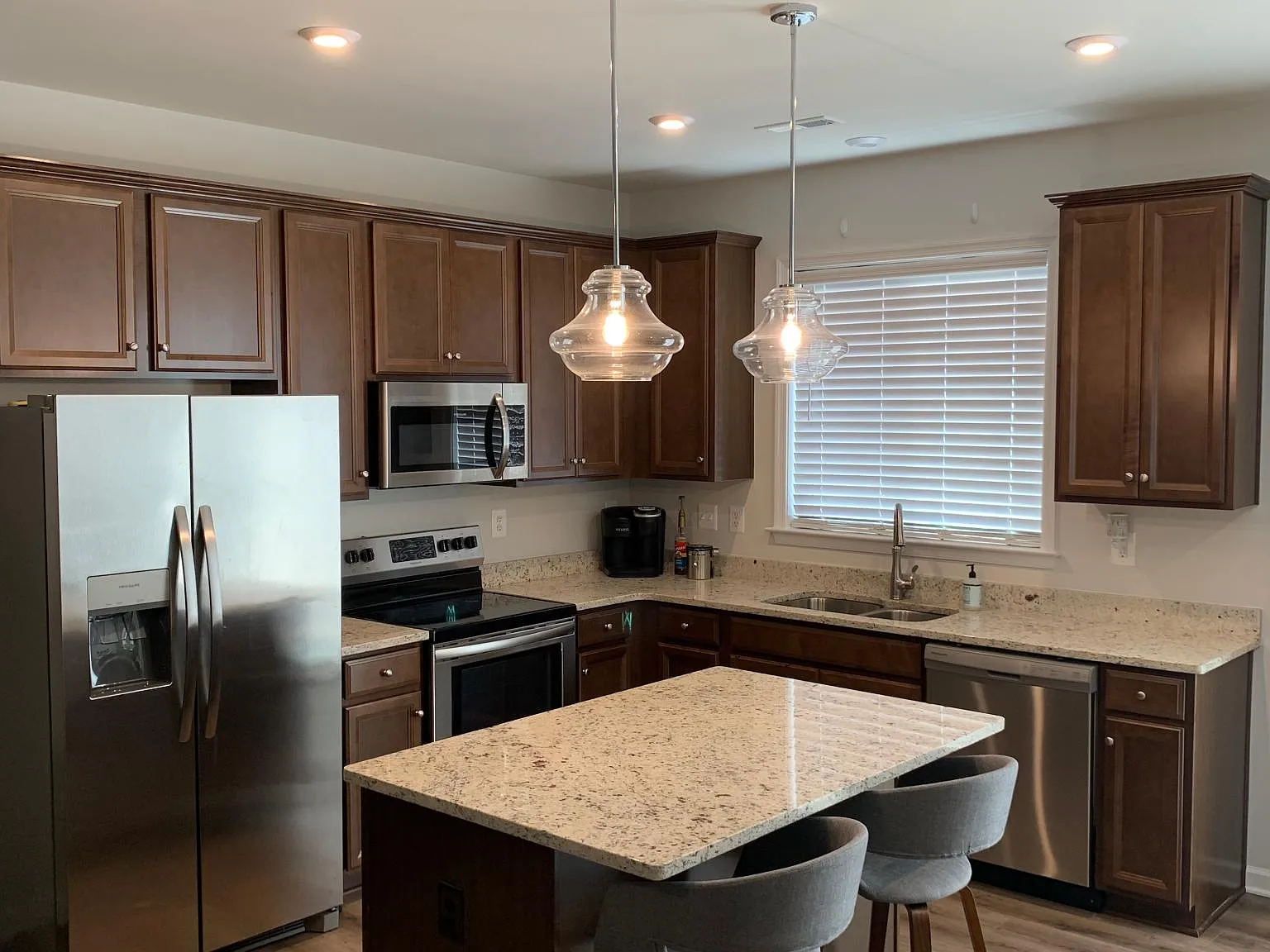 9245 Saint Charles Cir — Photo 4