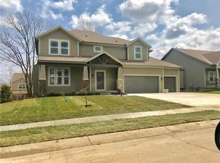 5217 Meadowview Dr, Shawnee, KS 66226