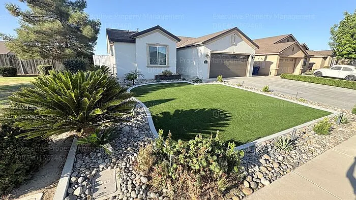 8905 Cadbury Dr — Photo 3