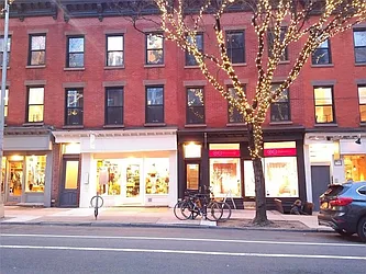 Rented by R New York