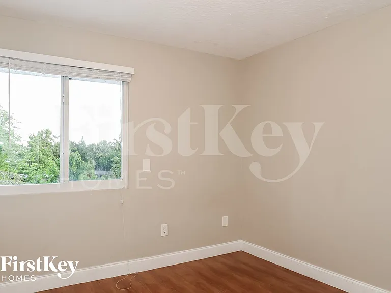20323 SW 124th Ave — Photo 11