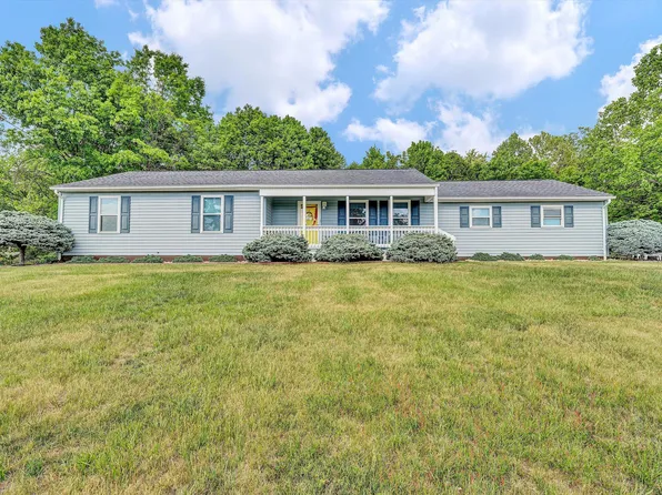 1530 Graybill Rd NW, Roanoke, VA 24017