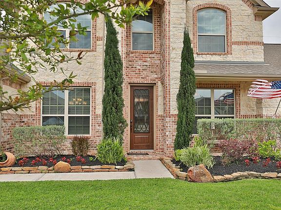 3rd image of 13439 Cameron Reach Dr
