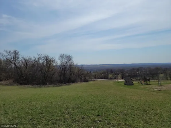 4130 Chaska Blvd, Chaska, MN 55318