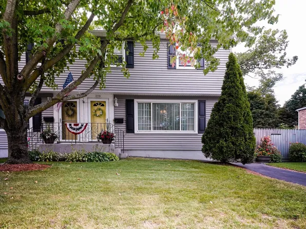 112 Hollis St #112, Lowell, MA 01852