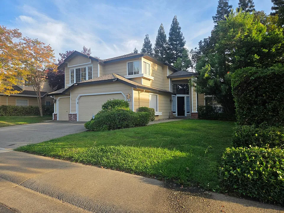 365 N Lexington Dr