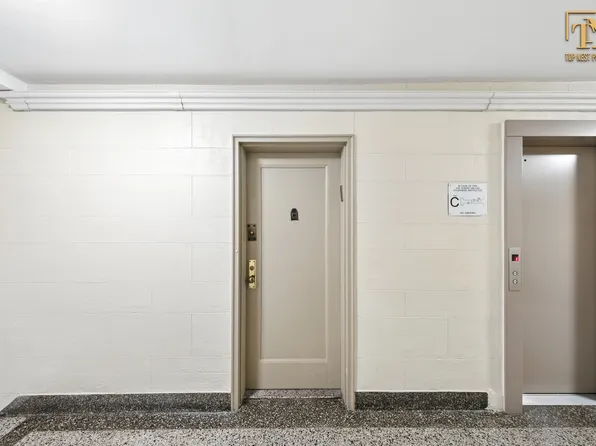 2251 Knapp Street image 10 of 11