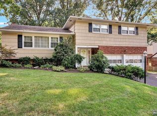617 Taco Ave, Westwood, NJ 07675