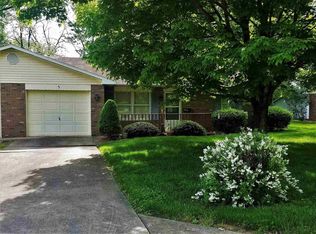 5 Woodmere Dr, Washington, IN 47501