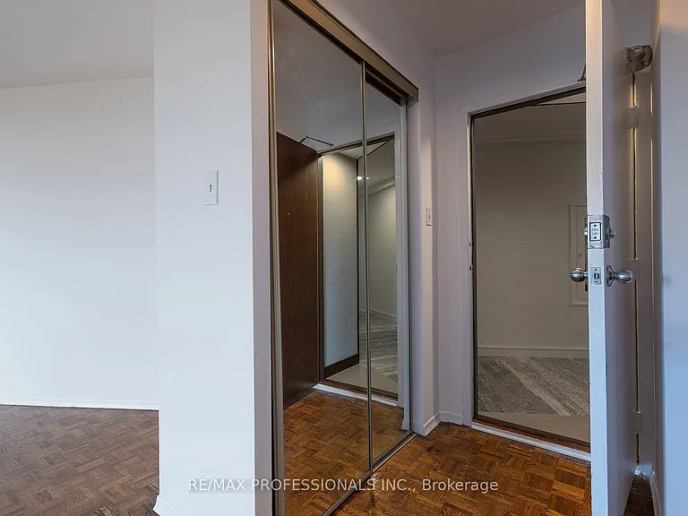 284 Mill Rd #B1 — Photo 3