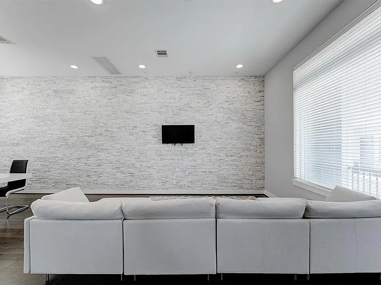 8409 Hempstead Rd #A — Photo 10