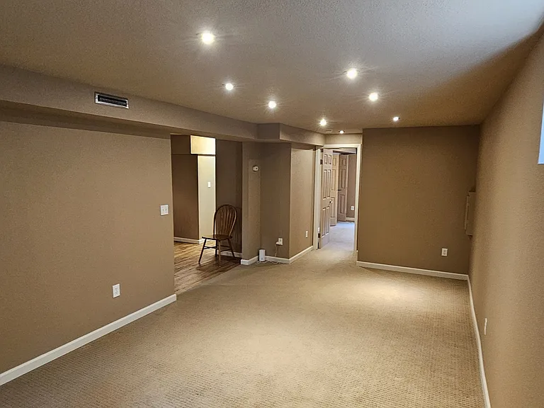 928 N Taft Hill Rd — Photo 2