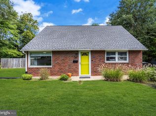 998 Terrace Blvd, Ewing, NJ 08618