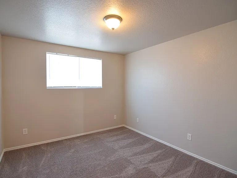 3302 Regency Ct — Photo 13
