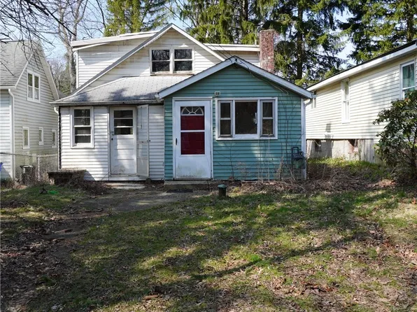 2147 Rankin Dr, Ravenna, OH 44266