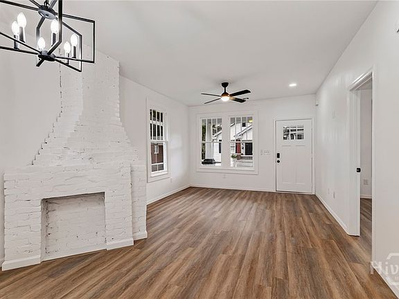 4th image of 636 W 35th Street